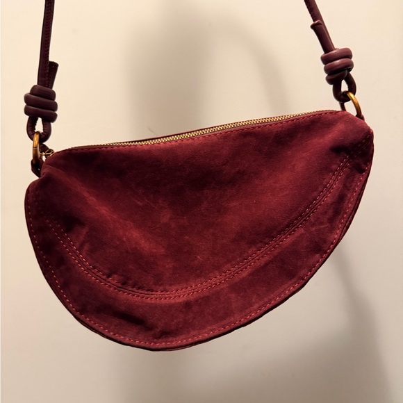 Burgundy Faux Suede Knot-Strap Shoulder Bag – Gold Hardware - Picture 4 of 10